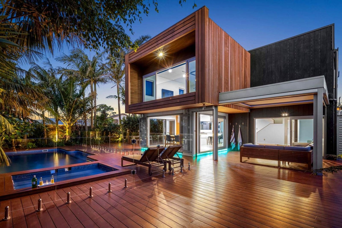 2B Marie Avenue, Red Beach, Whangaparaoa - Carousel 1