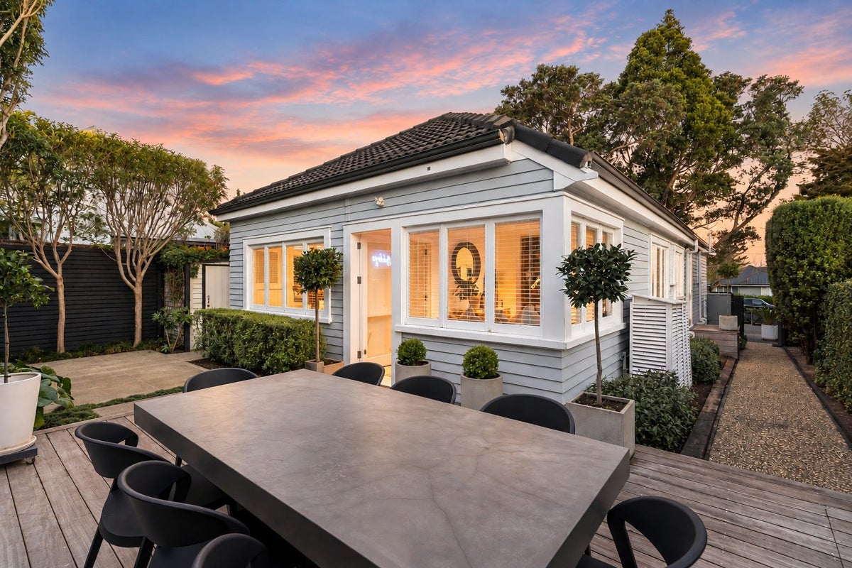 8 Taiere Terrace, Onehunga, Auckland - Carousel 1
