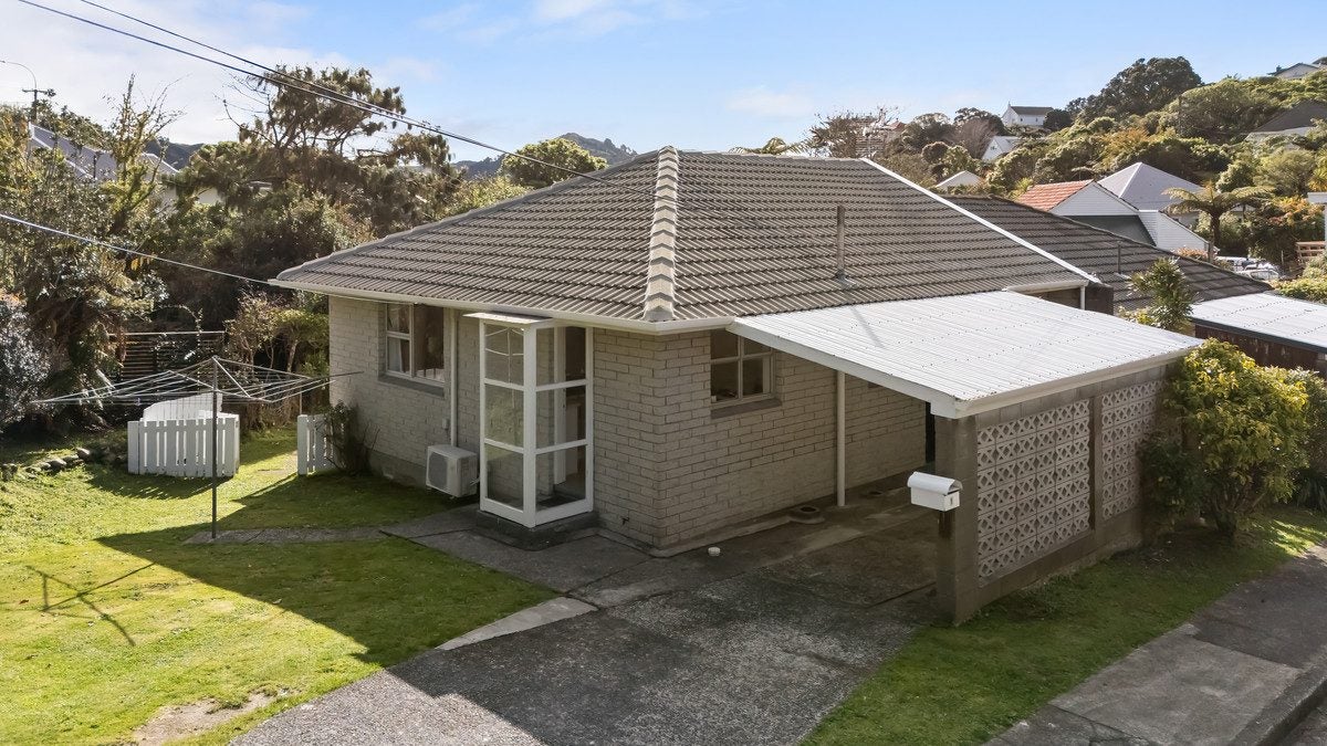 1 Cardrona Way, Karori, Wellington - Carousel 1