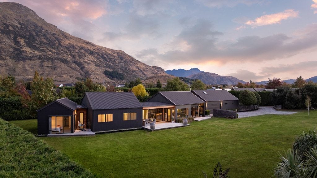 45B Erskine Street, Lake Hayes, Queenstown - Carousel 1