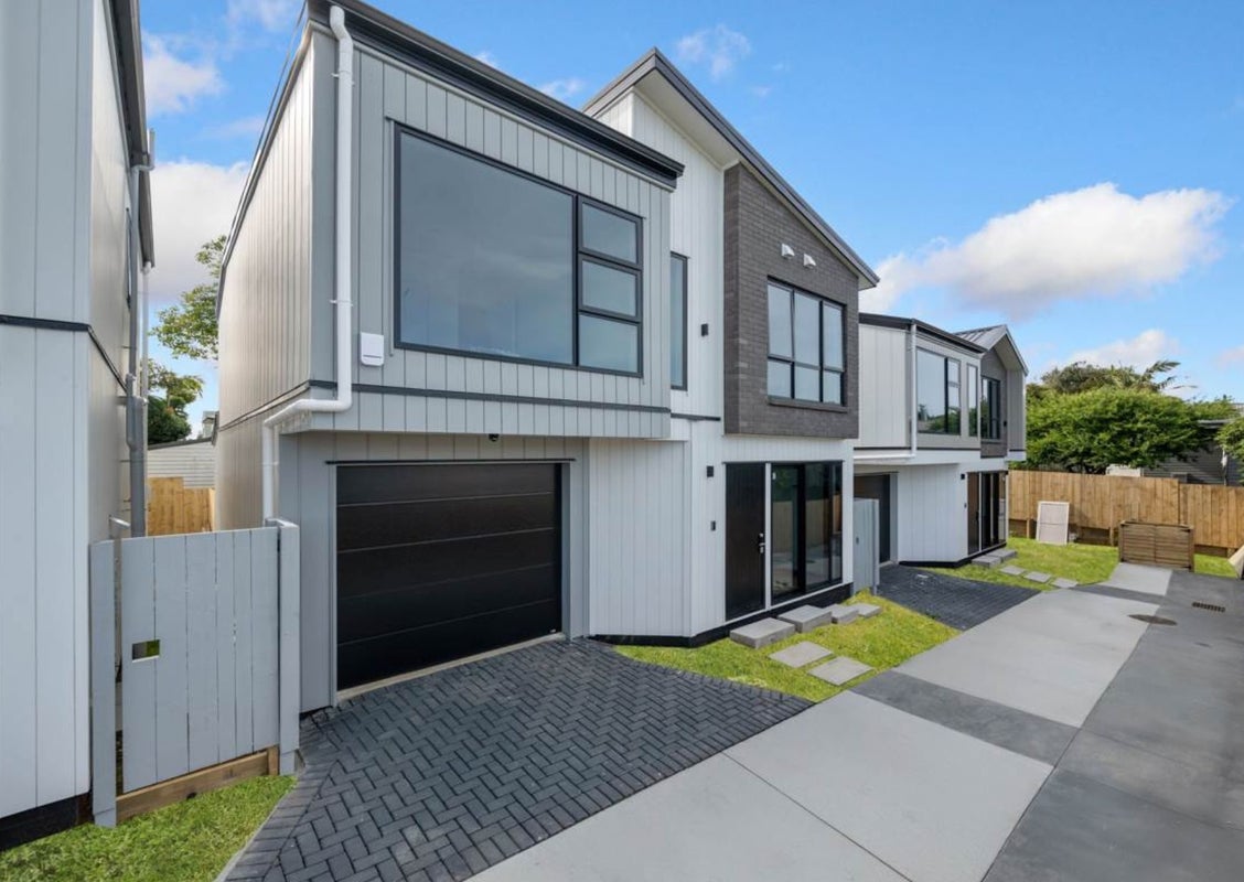 31C McLeod Road, Weymouth, Auckland - Carousel 1