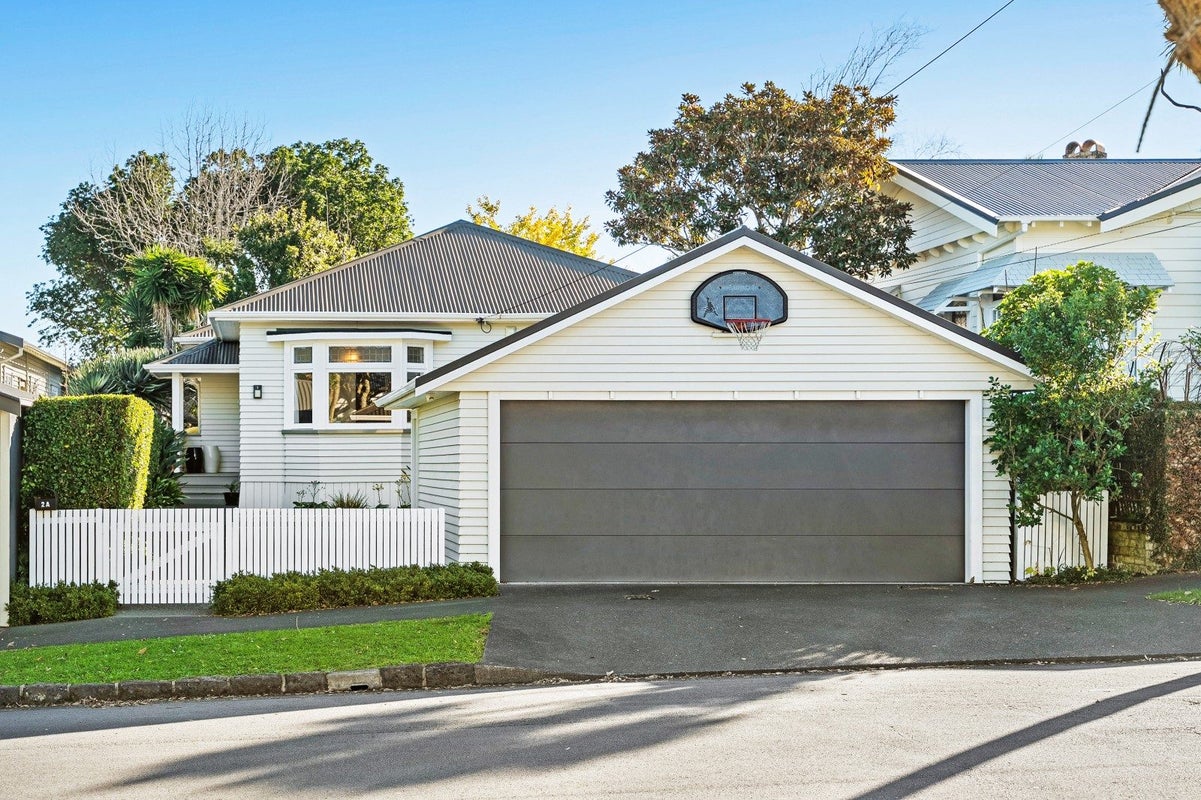 2A Tenterden Avenue, Mount Eden, Auckland - Carousel 1