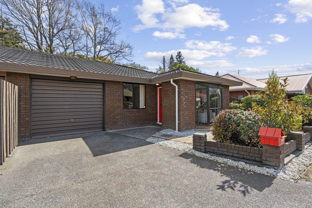 1/8 Torvill and Dean Lane, Cashmere, Christchurch - Carousel 2