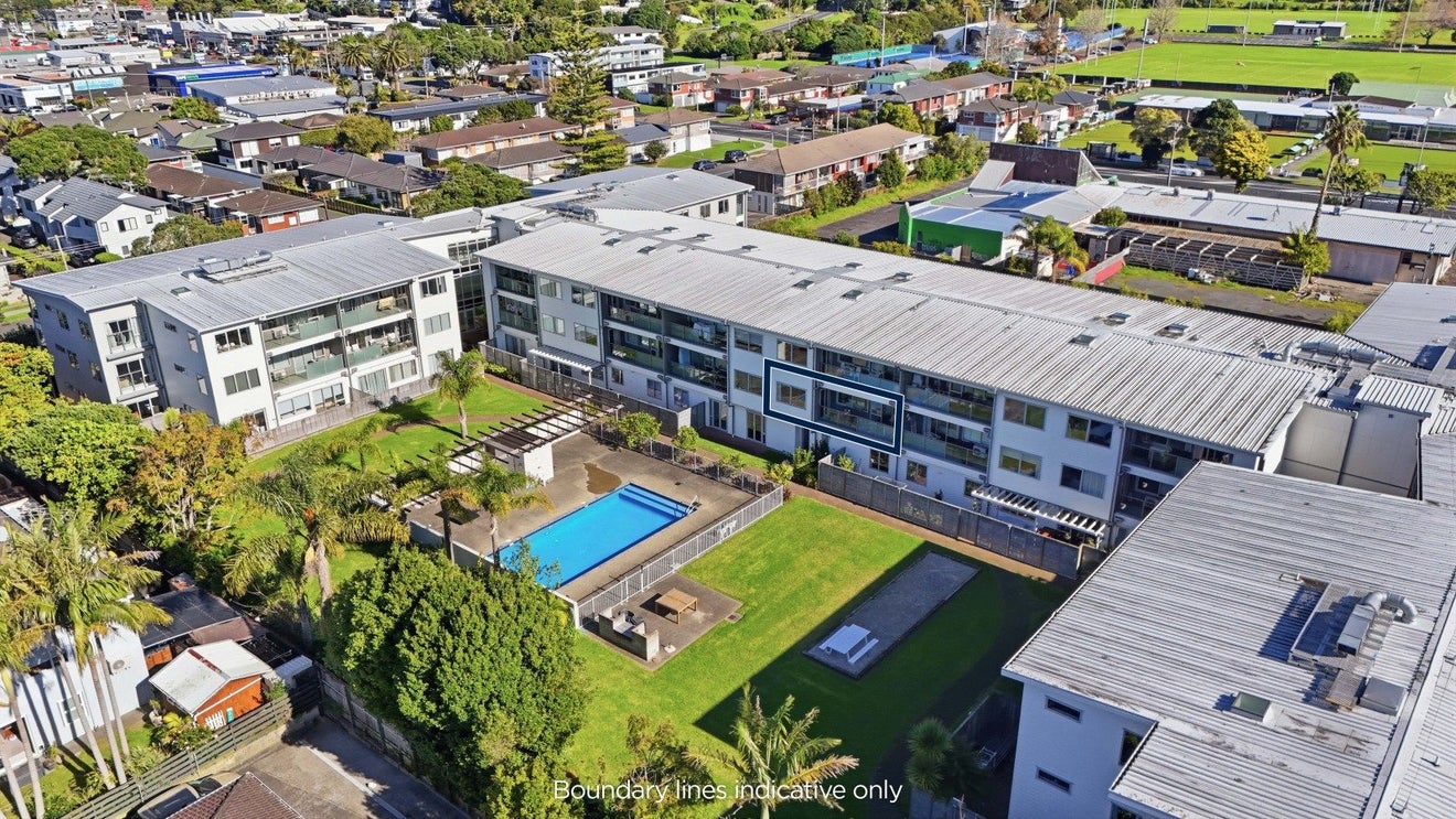 B 12/30 Bute Road, Browns Bay, Auckland - Carousel 2