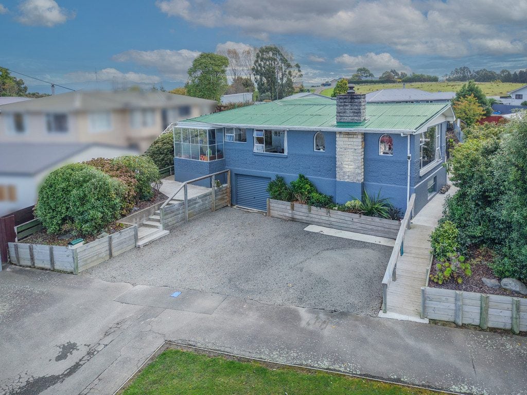 56 Stuart Street, Holmes Hill, Oamaru - Carousel 1