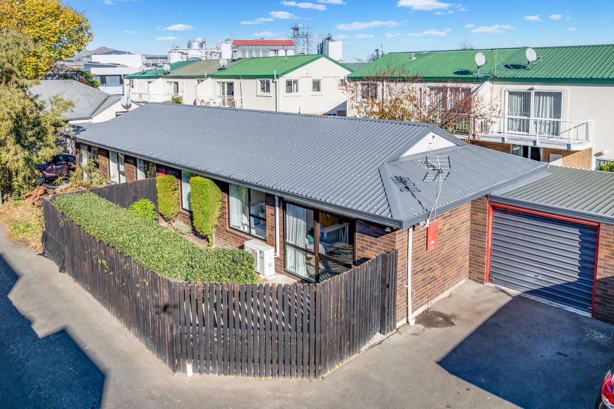 2/448 Hagley Avenue, Christchurch Central, Christchurch - Carousel 2