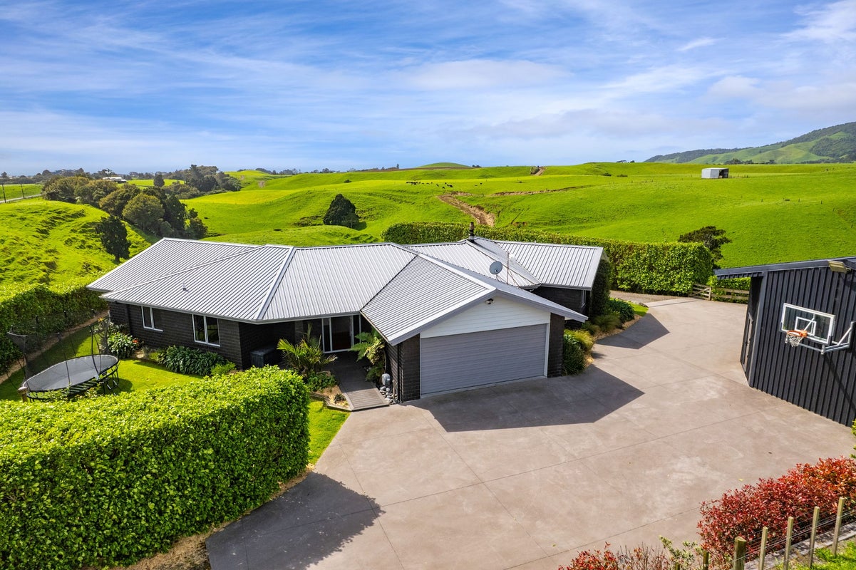 169 Upper Pitone Road, Pitone, New Plymouth - Carousel 2