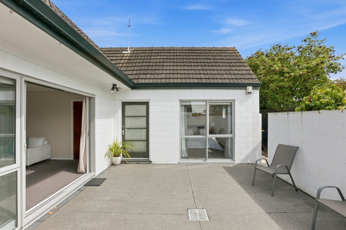 2/239 New Brighton Road, Burwood, Christchurch - Carousel 12