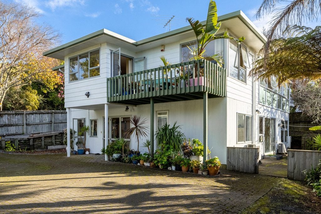 24 Fordham Street, Beach Haven, Auckland - Carousel 2