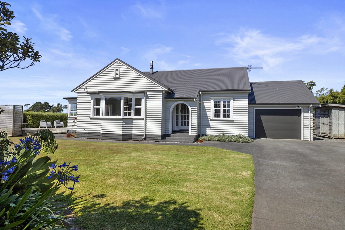 387 Smart Road, Hillsborough, New Plymouth - Carousel 1