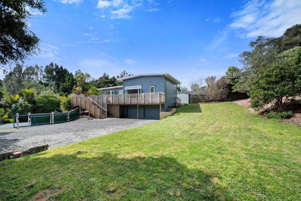 66 Te Henga Road, Henderson - Carousel 1