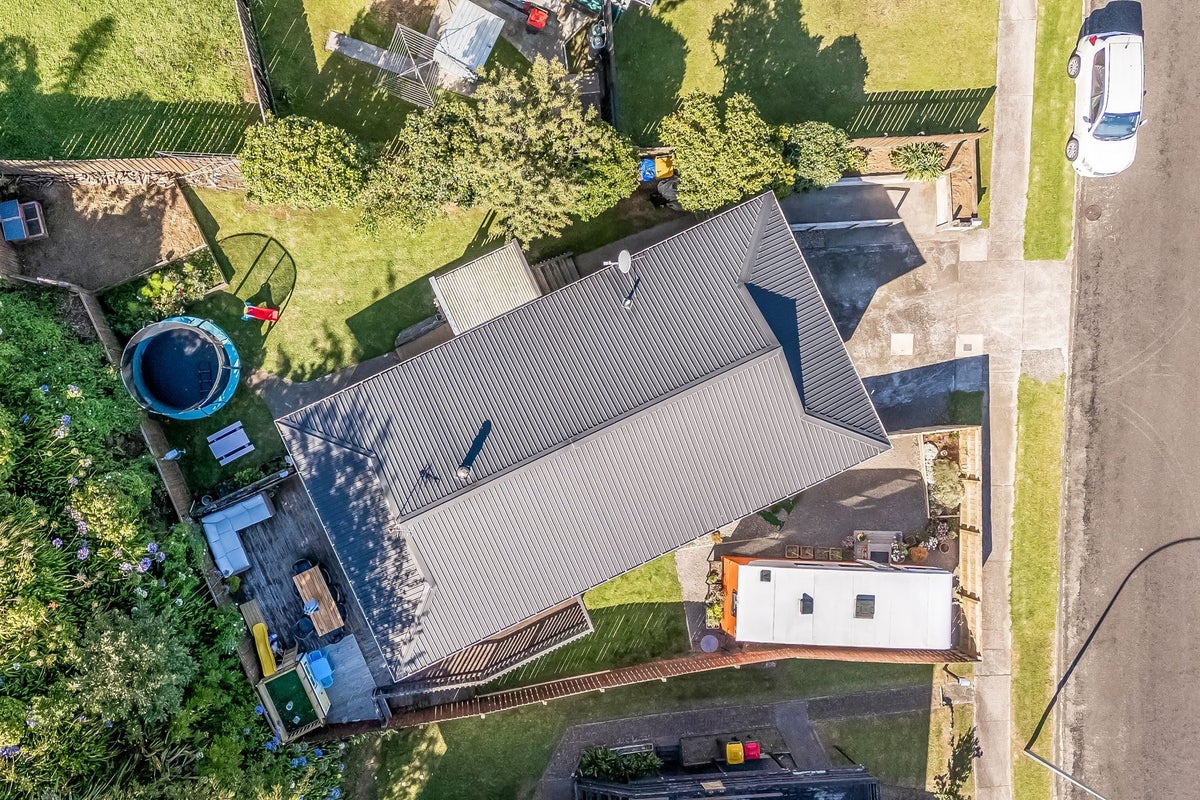 13 Tahurangi Place, Spotswood, New Plymouth - Carousel 2