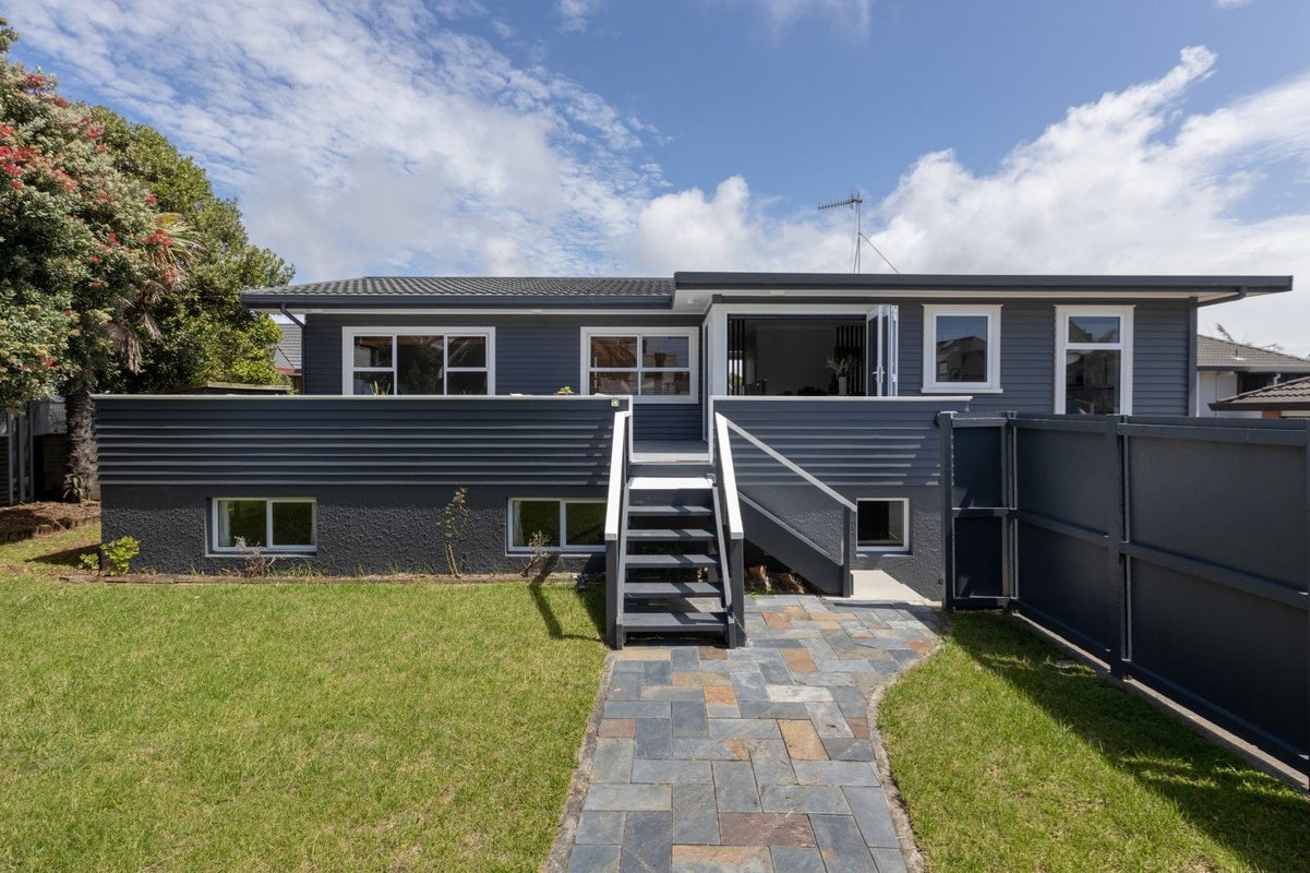 224 Oceanbeach Road, Mount Maunganui, Mount Maunganui - Carousel 2