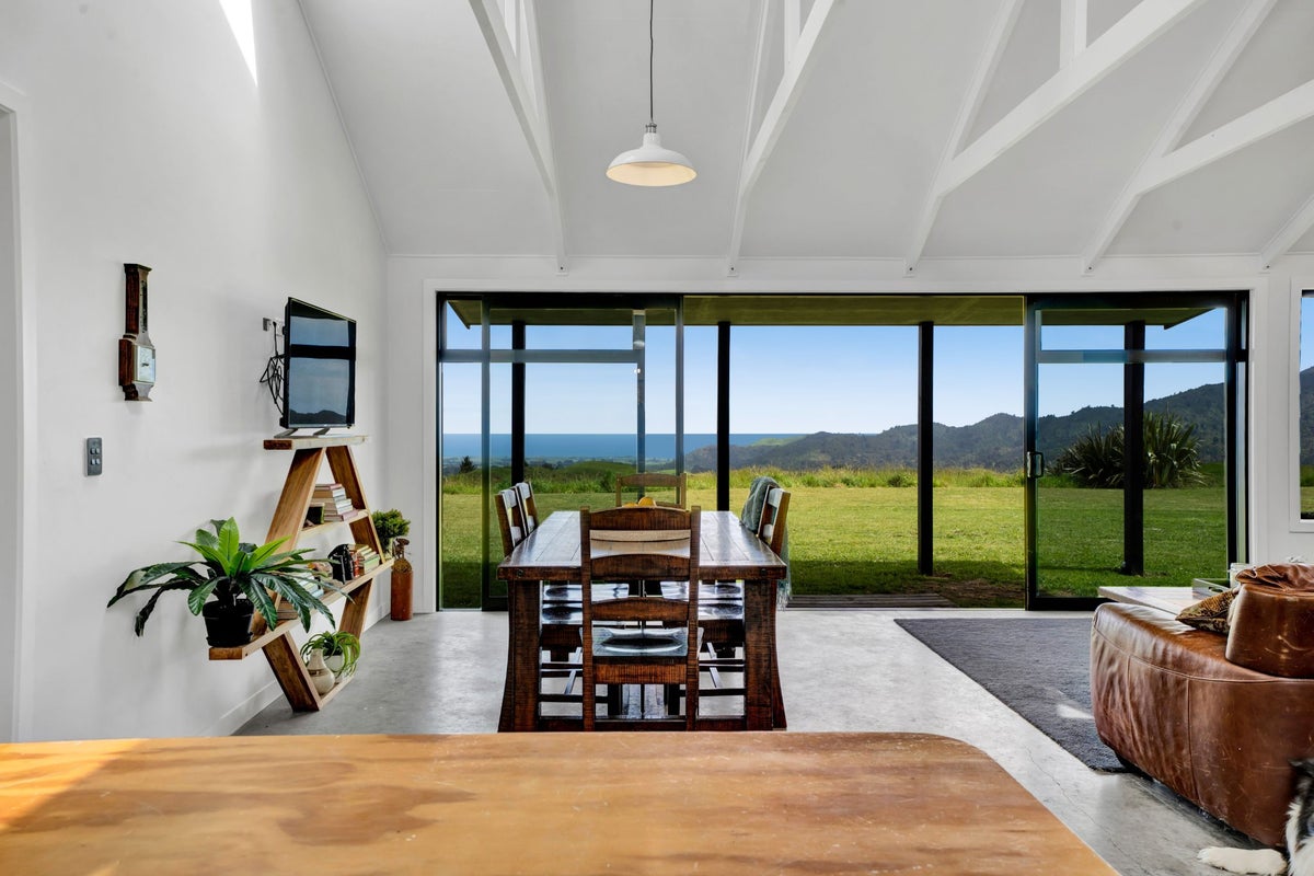 749 Upper Pitone Road, Pitone, New Plymouth - Carousel 2