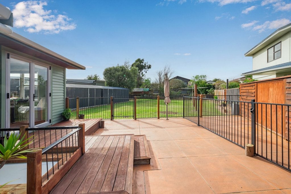 17 Winton Street, Paraparaumu Beach, Paraparaumu - Carousel 2