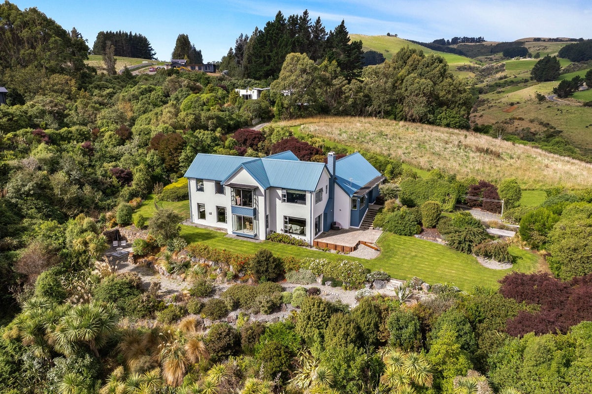 10 Glenfinlass Street, Company Bay, Dunedin - Carousel 1