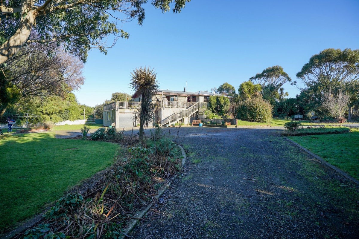 143 Black Road, Otatara, Invercargill - Carousel 24