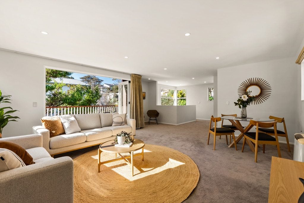 31 Arcus Way, Hataitai, Wellington - Carousel 1