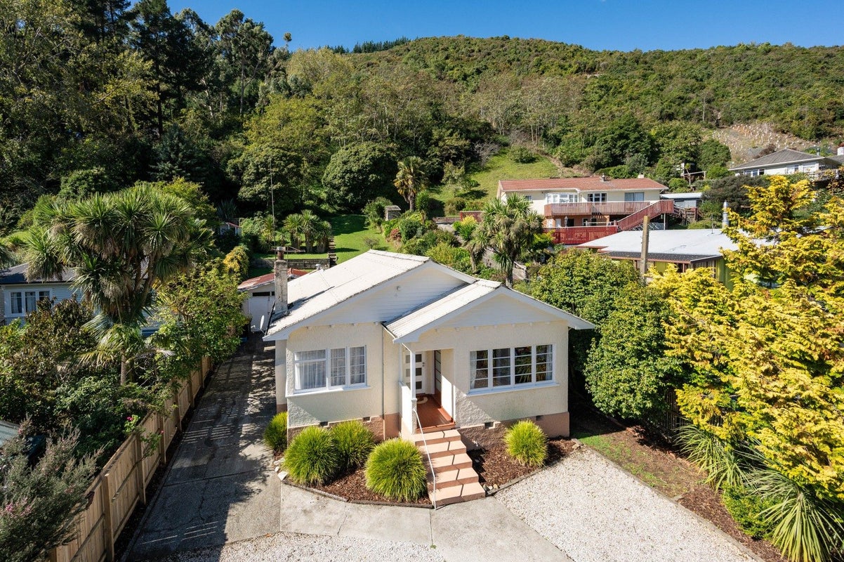 117 Brook Street, The Brook, Nelson - Carousel 1