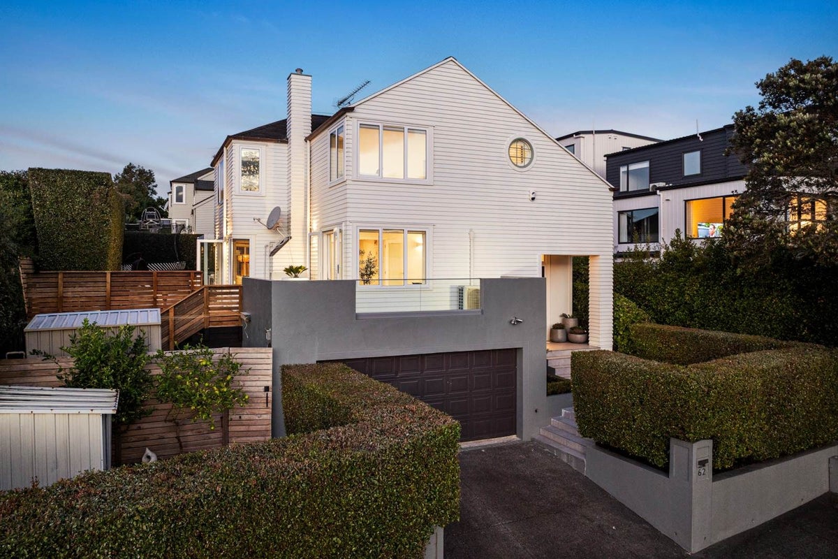 1/62 Atkin Avenue, Mission Bay, Auckland - Carousel 1