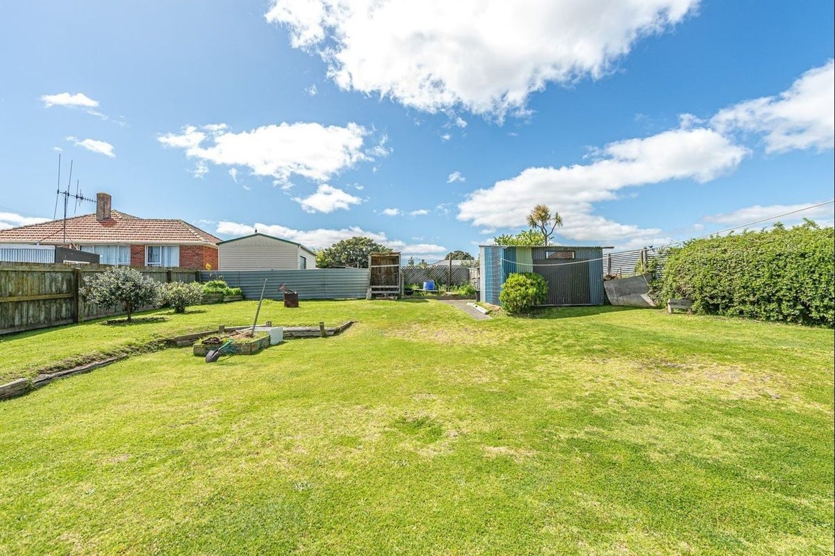 90 Harper Street, Gonville, Whanganui, Manawatu / Whanganui - Carousel 22