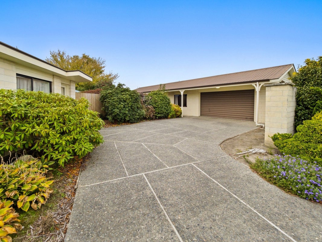 24 Jordan Avenue, Tinwald, Ashburton - Carousel 1