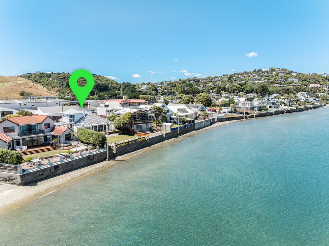 20 Steyne Avenue, Plimmerton, Porirua - Carousel 2