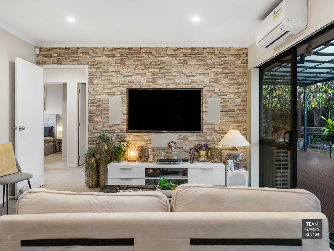 12 Rushbury Place, Randwick Park, Auckland - Carousel 2