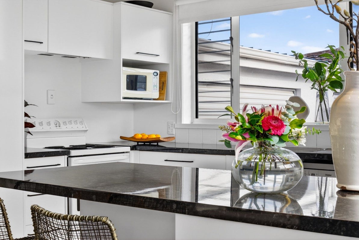 1/11 Chester Street, Taradale, Napier - Carousel 2