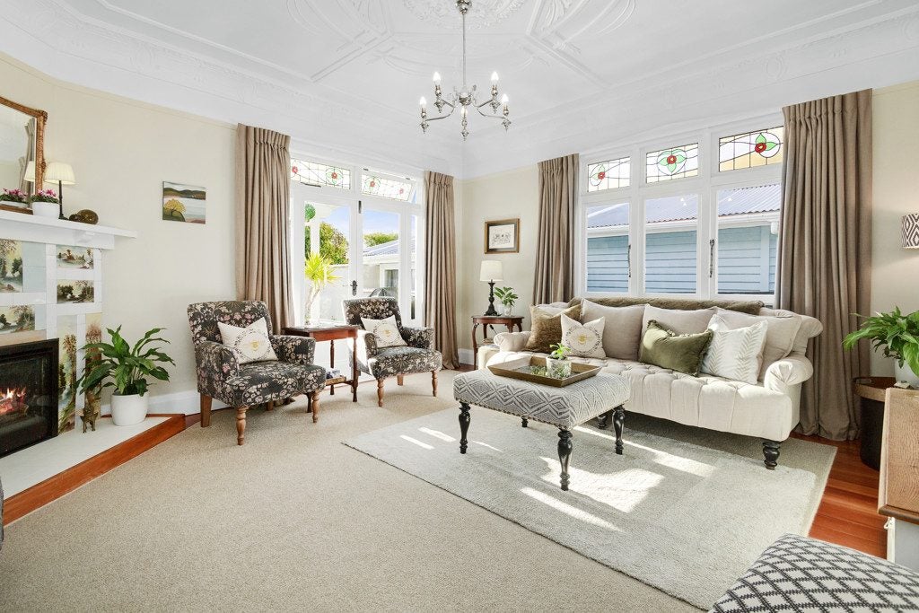 13 Mahoe Street, Eastbourne, Lower Hutt - Carousel 2