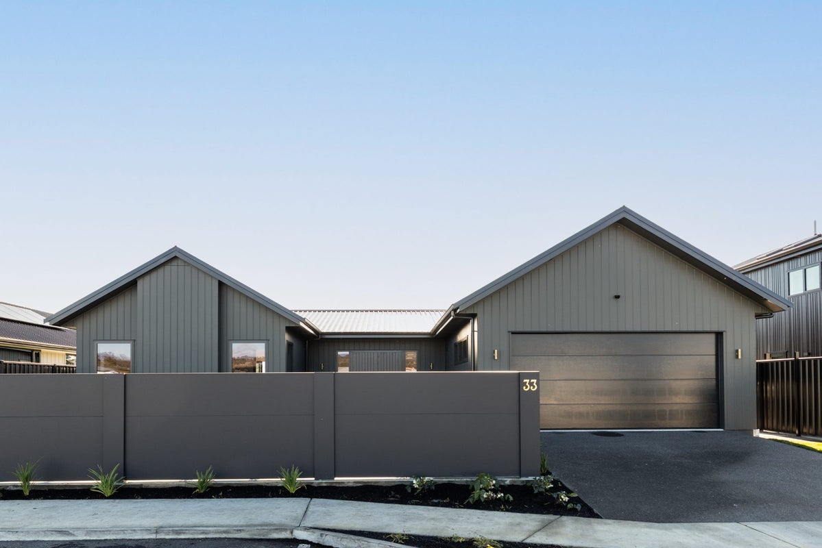 33 Crombie Avenue, Havelock North, Hastings - Carousel 2