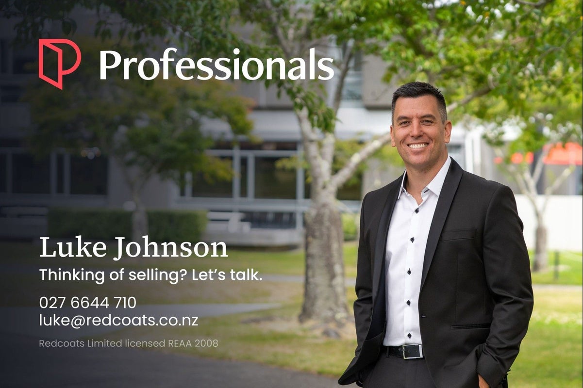 8 Rongonui Street, Upper Hutt, Upper Hutt, Wellington - Carousel 19