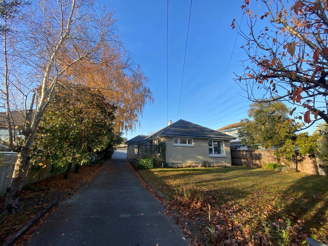 46 Cranbrook Avenue, Burnside, Christchurch - Carousel 17