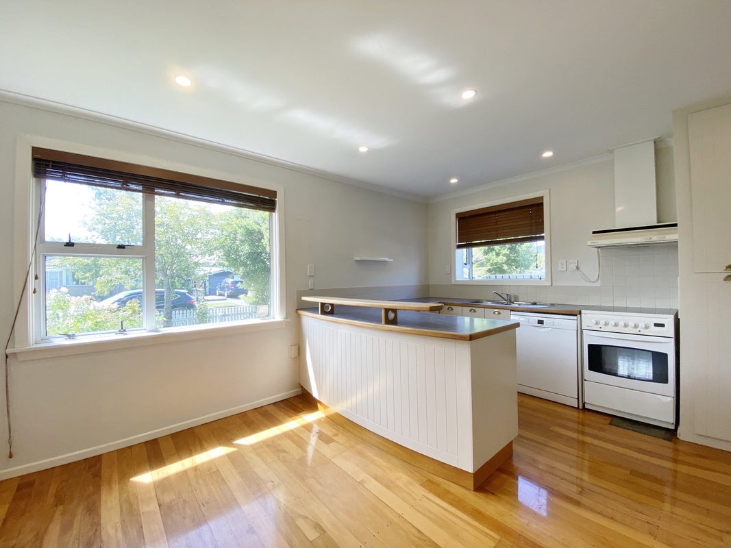 8 Rollesby Street, Hoon Hay, Christchurch - Carousel 2