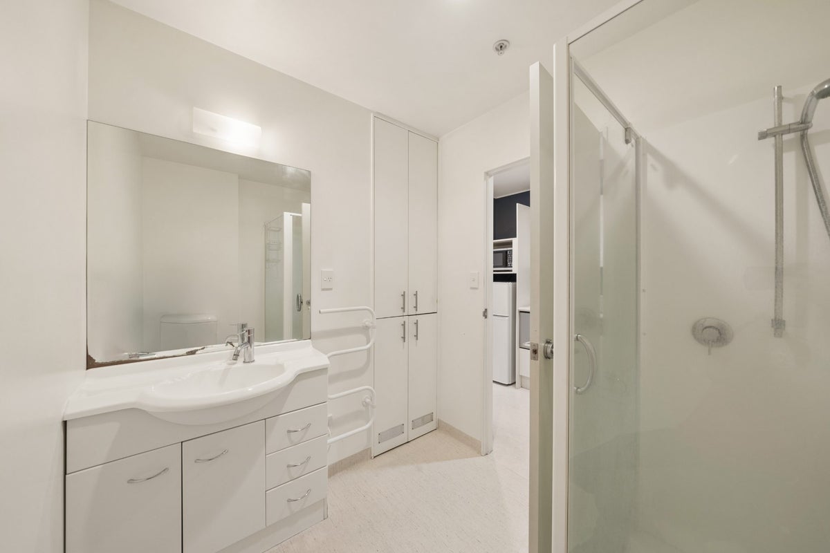 210/9 Gilmer Terrace, Wellington Central, Wellington - Carousel 12