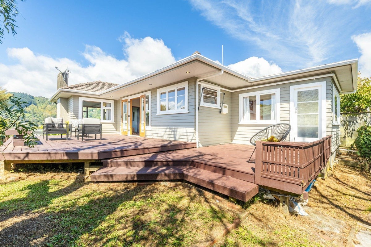 26 Jenner Road, Toi Toi, Nelson - Carousel 1