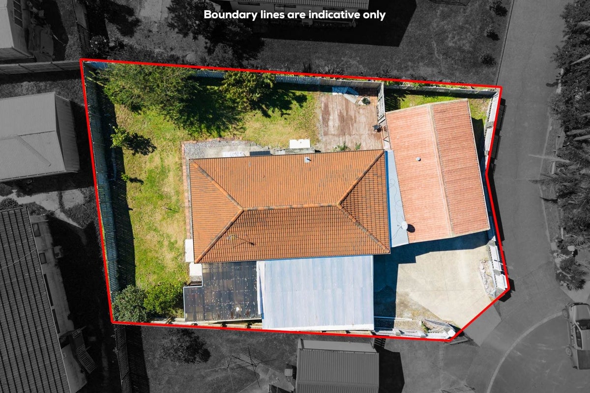 62 Tony Segedin Drive, Avondale, Auckland - Carousel 1