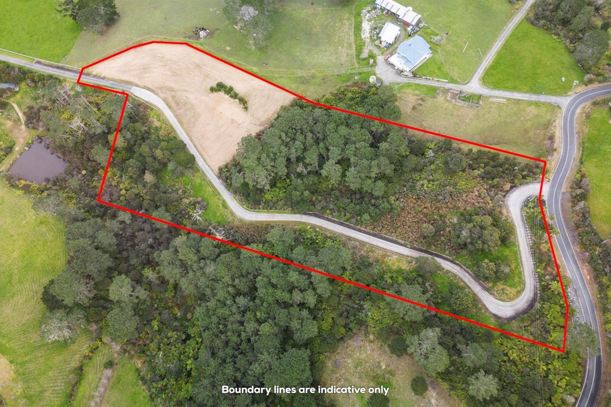 731A Ridge Road, Riverhead, Riverhead - Carousel 2