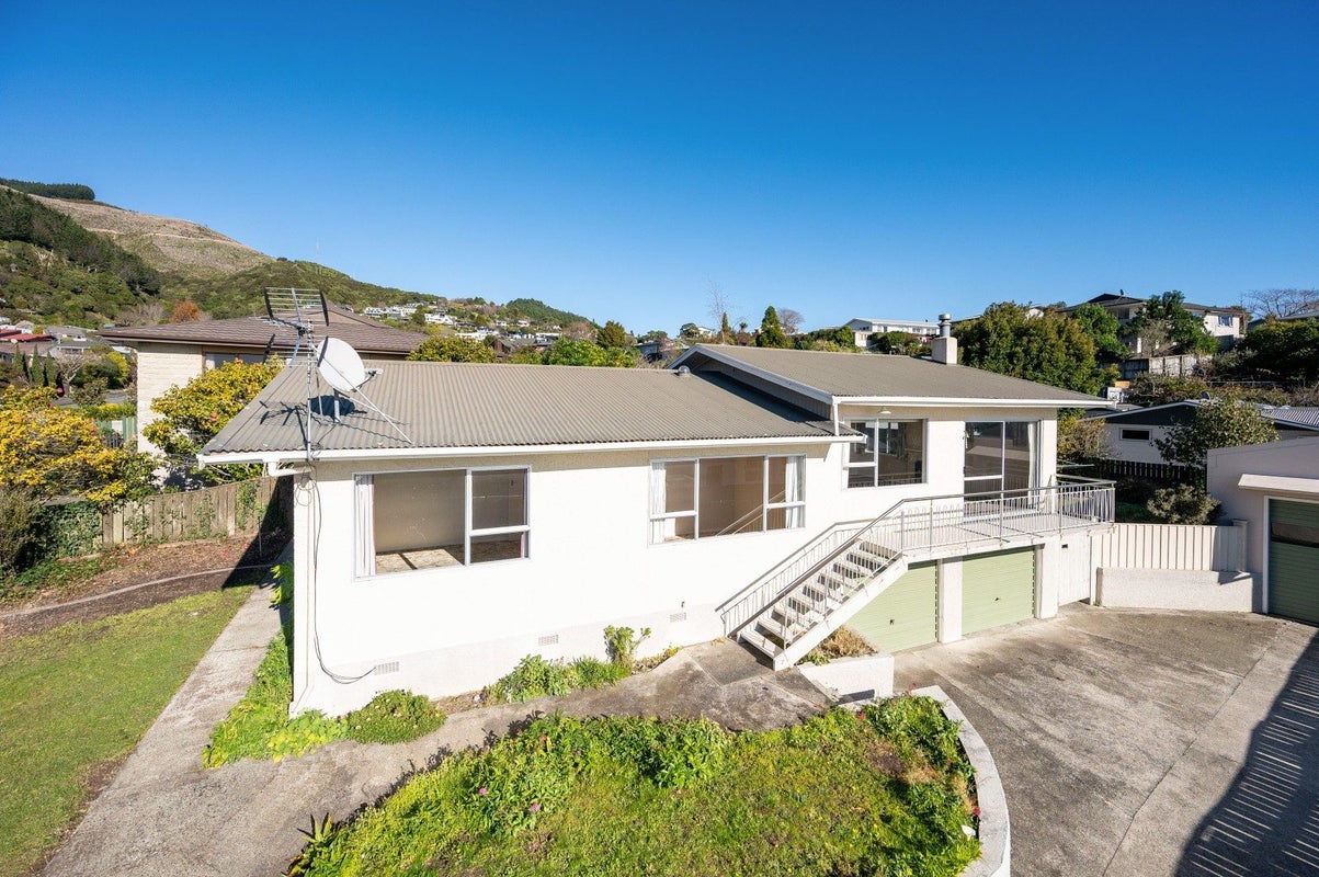 28 Churchill Avenue, Richmond, Richmond - Carousel 2