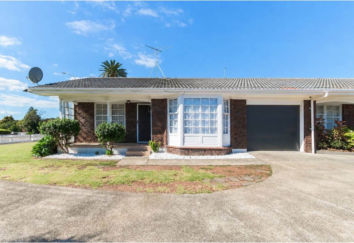 1/115 Kolmar Road, Papatoetoe, Auckland - Carousel 1