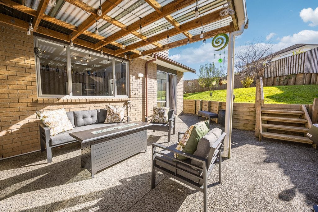 7 Barnacle Rise, Red Beach, Red Beach - Carousel 1