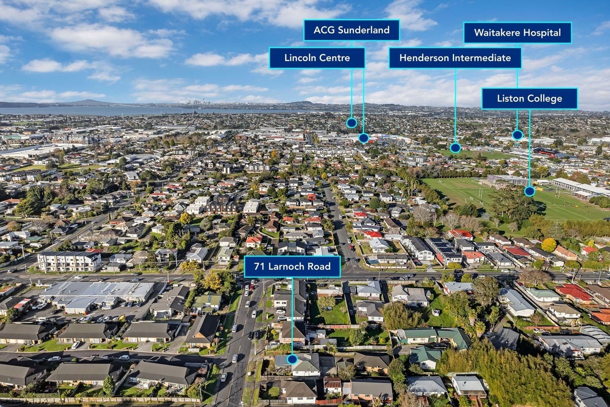 71 Larnoch Road, Henderson, Auckland - Carousel 24