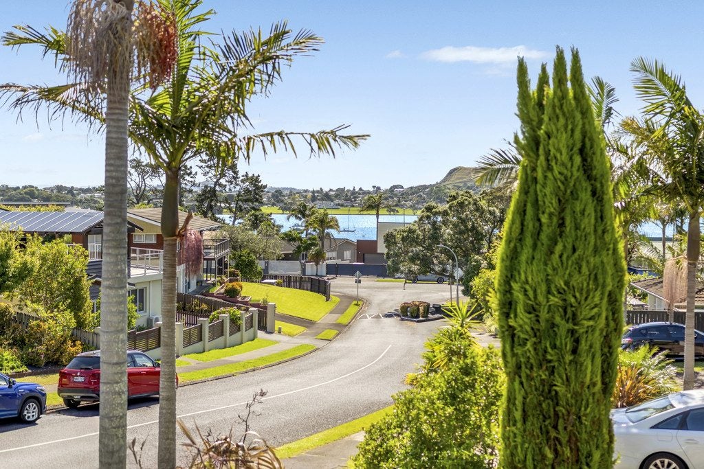 21 Treeway, Sunnyhills, Auckland - Carousel 2