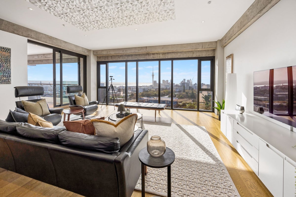 901/5 Hohipere Street, Grafton, Auckland - Carousel 1