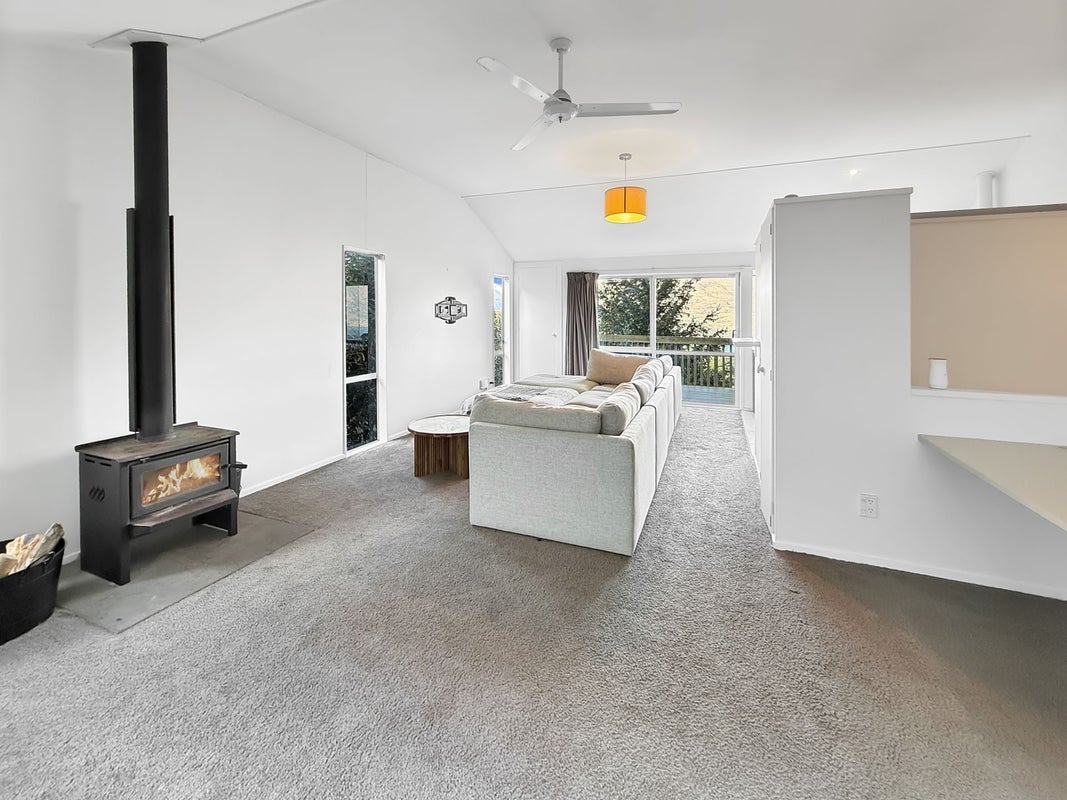 2A Bird Place, Fernhill, Queenstown - Carousel 2