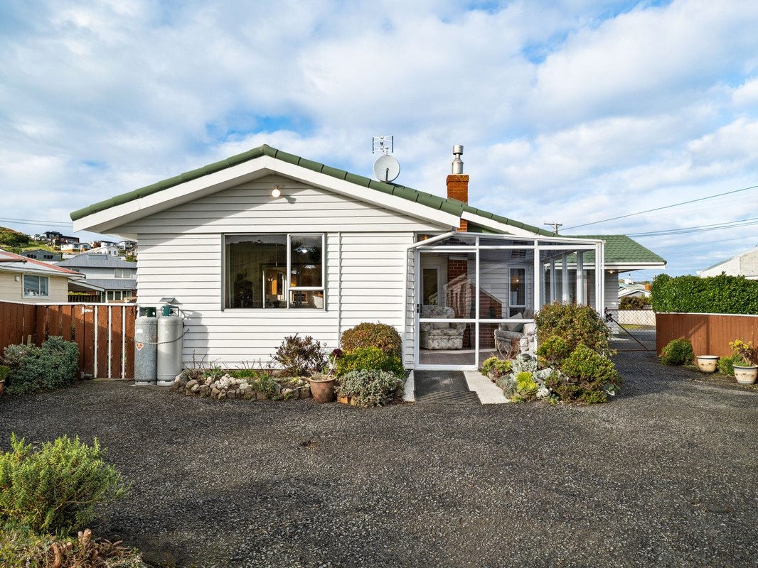 325 Tomahawk Road, Ocean Grove, Dunedin - Carousel 24