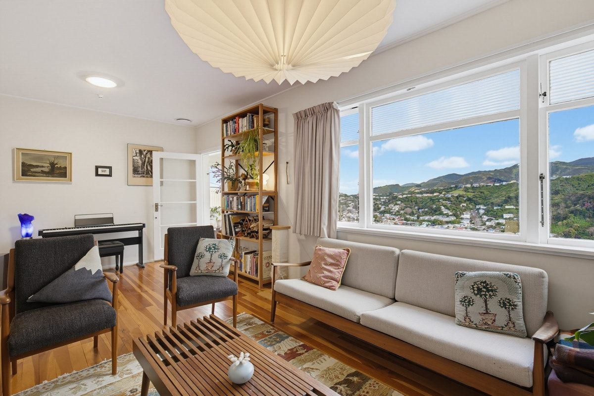26 Carlisle Street, Island Bay, Wellington - Carousel 2