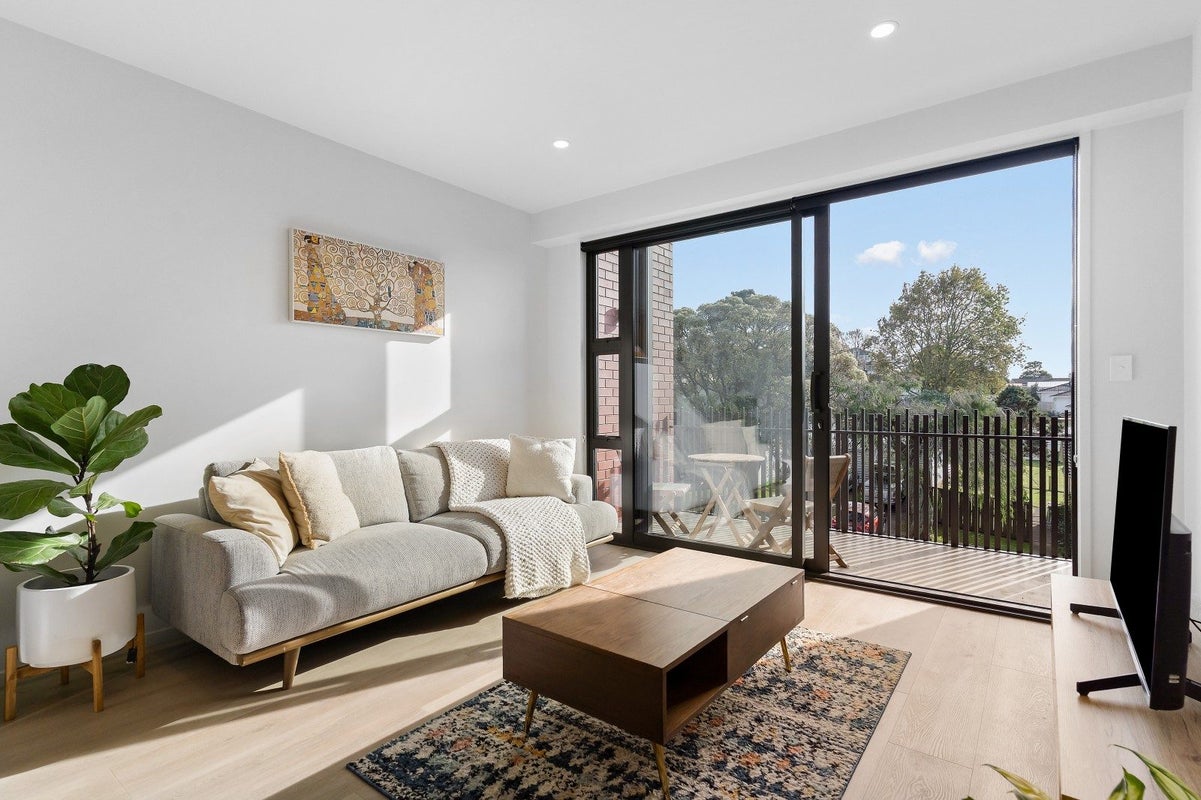 203/2 Ko Street, Northcote, Auckland - Carousel 1