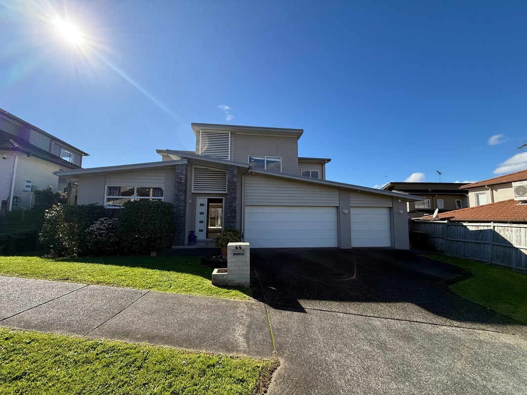 44 Seresin Crescent, Flat Bush, Auckland - Carousel 1