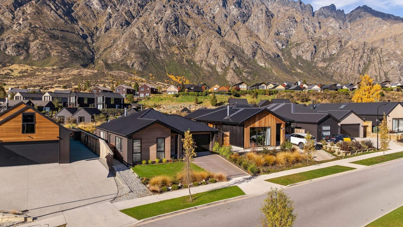 13 Spur Ridge Rise, Jacks Point, Queenstown-Lakes, Otago - Carousel 2
